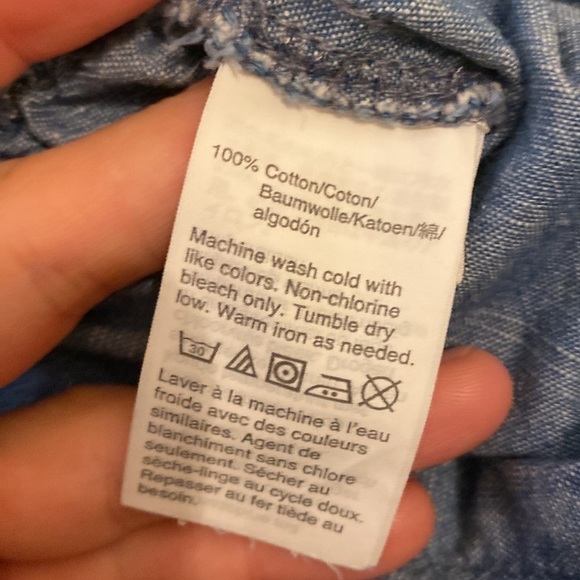 J. Crew blue cotton crop pants in very good condition. Size 2 - Picture 8 of 9